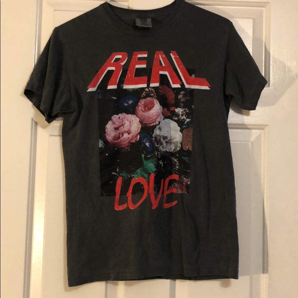 crew neck tshirt